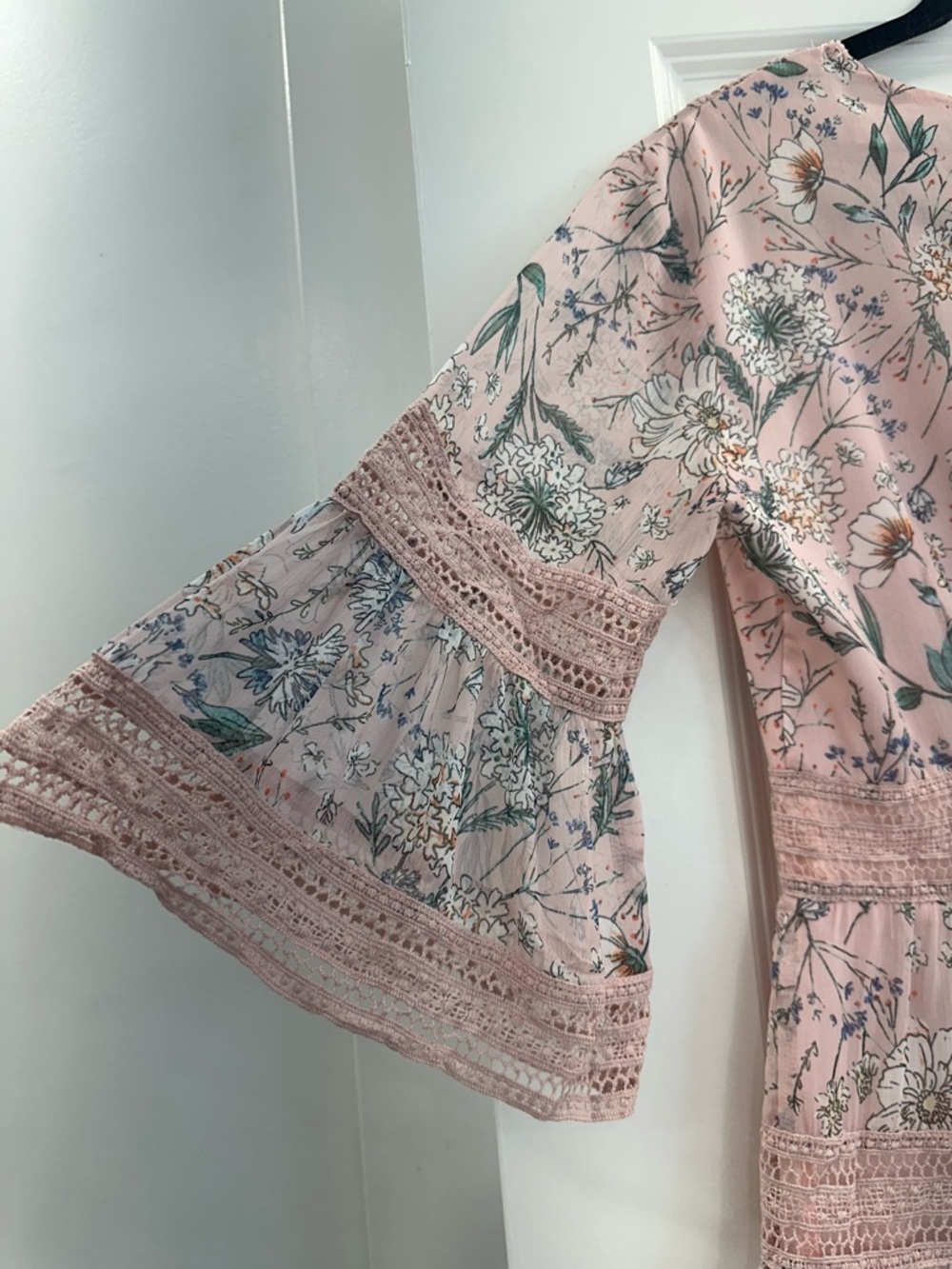 Chicwish Pink Floral Lace-Trim Tiered Midi Dress - Picture 4 of 5